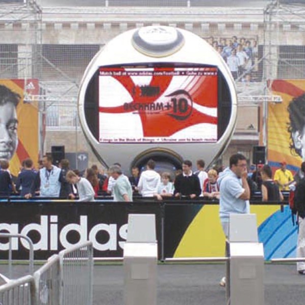 adidas + challenge Photo03